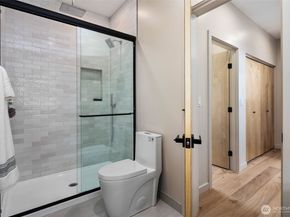 10120 NE 185th Street D, Bothell WA 98011