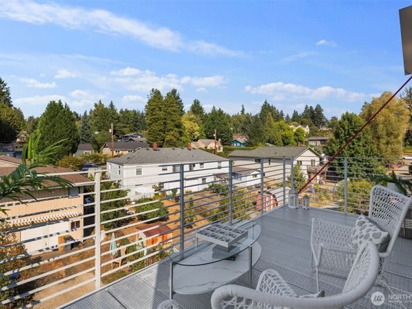 10120 NE 185th Street D, Bothell WA 98011