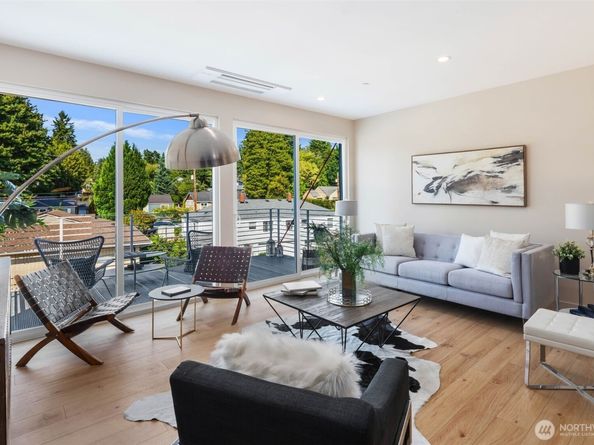 10120 NE 185th Street D, Bothell WA 98011