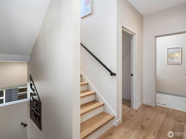 10120 NE 185th Street D, Bothell WA 98011