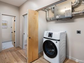 10120 NE 185th Street D, Bothell WA 98011