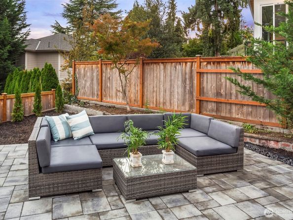 10045 NE 15th Street, Bellevue WA 98004