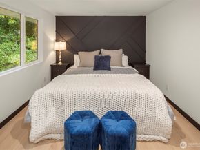 10045 NE 15th Street, Bellevue WA 98004