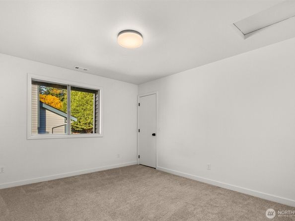 3207 212th Street SE, Bothell WA 98021