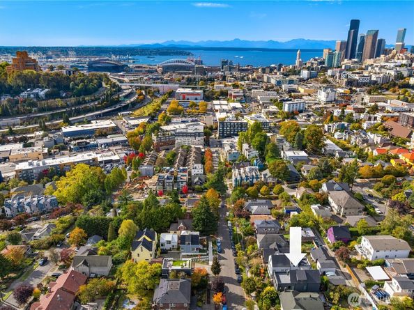 1826 S Lane Street, Seattle WA 98144
