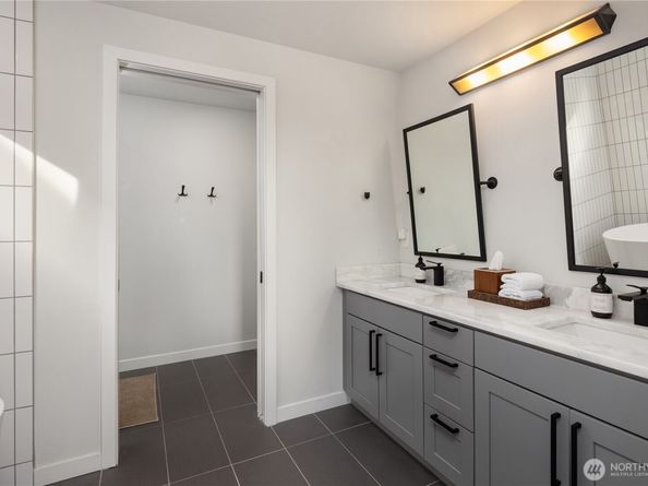 1826 S Lane Street, Seattle WA 98144