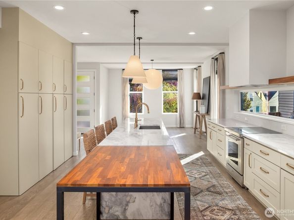 1826 S Lane Street, Seattle WA 98144