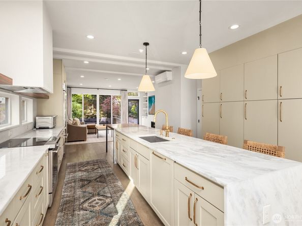 1826 S Lane Street, Seattle WA 98144