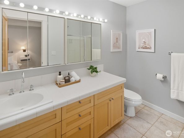 8770 Sand Point Way NE, Seattle WA 98115