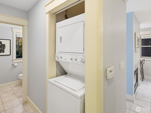 8770 Sand Point Way NE, Seattle WA 98115