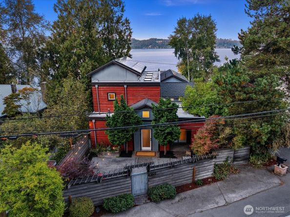 8770 Sand Point Way NE, Seattle WA 98115
