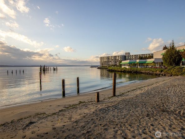 6321 Seaview Avenue NW 2, Seattle WA 98107