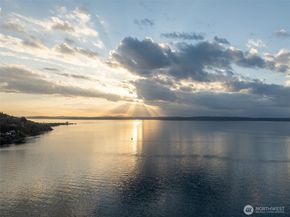 6321 Seaview Avenue NW 2, Seattle WA 98107