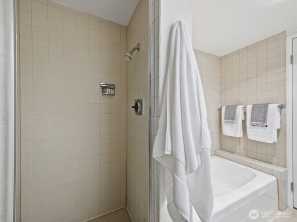 6321 Seaview Avenue NW 2, Seattle WA 98107