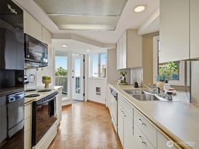 6321 Seaview Avenue NW 2, Seattle WA 98107