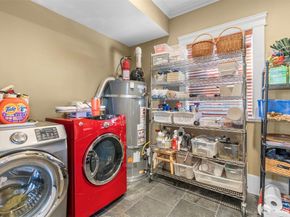 400 NE 50th Street, Seattle WA 98105
