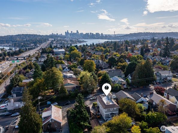 400 NE 50th Street, Seattle WA 98105