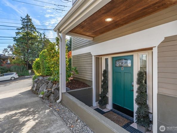 400 NE 50th Street, Seattle WA 98105