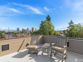 400 NE 50th Street, Seattle WA 98105