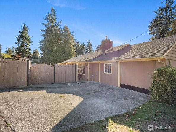15326 Ashworth Place N, Shoreline WA 98133