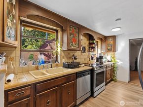 15326 Ashworth Place N, Shoreline WA 98133