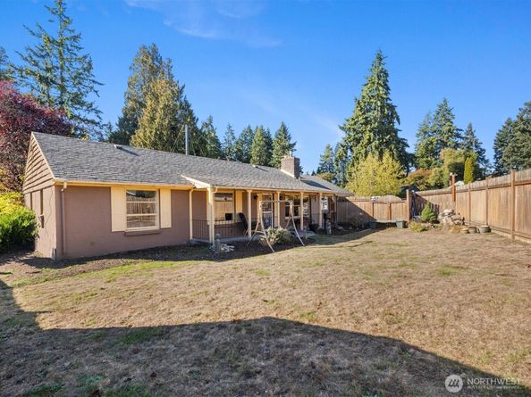 15326 Ashworth Place N, Shoreline WA 98133
