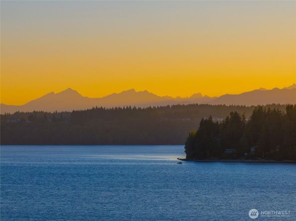 14433 Silven Avenue NE, Bainbridge Island WA 98110