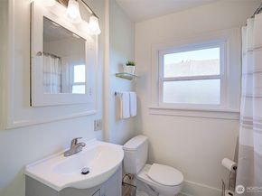 737 N 80th Street, Seattle WA 98103