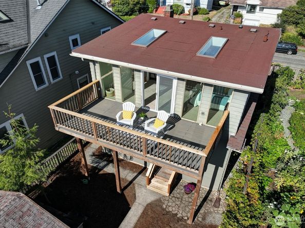 737 N 80th Street, Seattle WA 98103