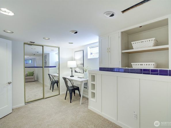 737 N 80th Street, Seattle WA 98103