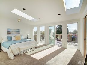 737 N 80th Street, Seattle WA 98103