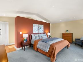 2631 38th Avenue W, Seattle WA 98199
