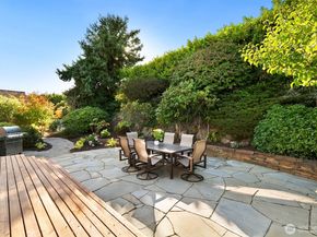 2631 38th Avenue W, Seattle WA 98199