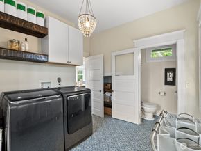 9615 57th Avenue S, Seattle WA 98118