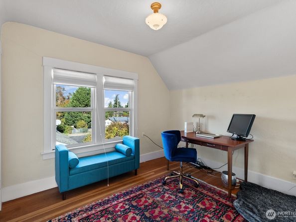 9615 57th Avenue S, Seattle WA 98118