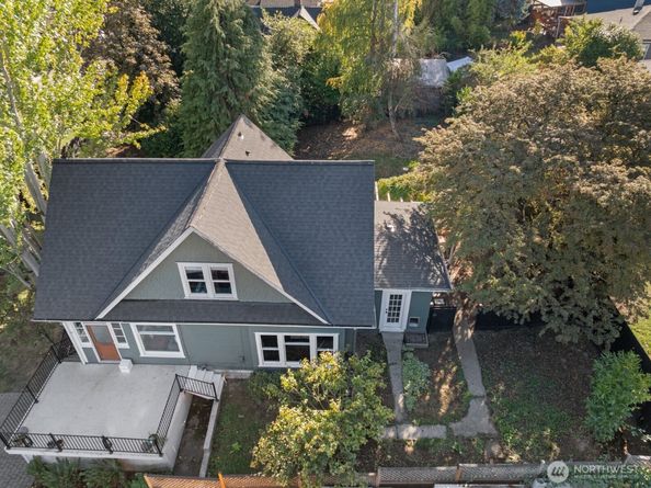 9615 57th Avenue S, Seattle WA 98118