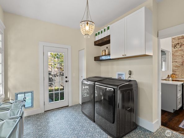 9615 57th Avenue S, Seattle WA 98118