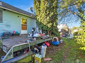 9237 18th Avenue SW, Seattle WA 98106