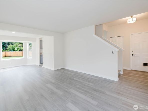 19546 23rd Avenue NE, Poulsbo WA 98370