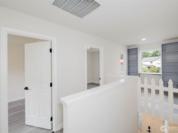 19546 23rd Avenue NE, Poulsbo WA 98370