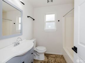 19546 23rd Avenue NE, Poulsbo WA 98370