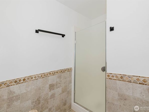 19546 23rd Avenue NE, Poulsbo WA 98370