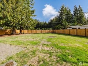 19546 23rd Avenue NE, Poulsbo WA 98370