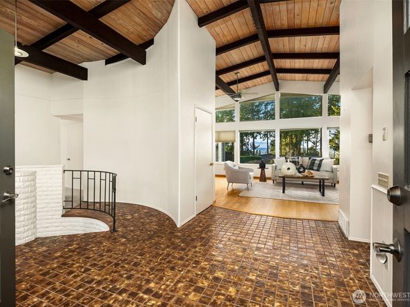 7469 174th Street SW, Edmonds WA 98026