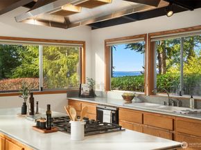 7469 174th Street SW, Edmonds WA 98026