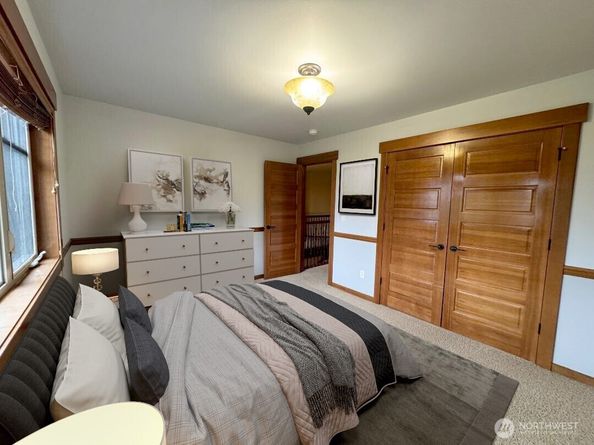 5012 112th Avenue NE, Kirkland WA 98033