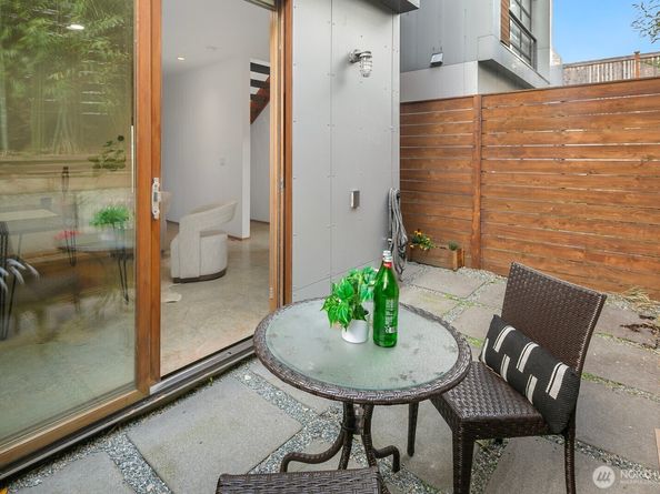 716 23rd Avenue S B, Seattle WA 98144