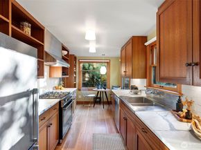 917 Broadway E, Seattle WA 98102