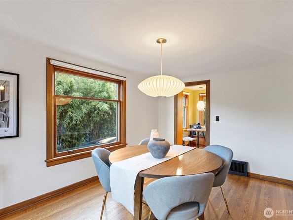 917 Broadway E, Seattle WA 98102