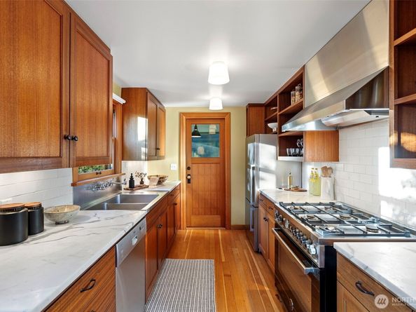 917 Broadway E, Seattle WA 98102